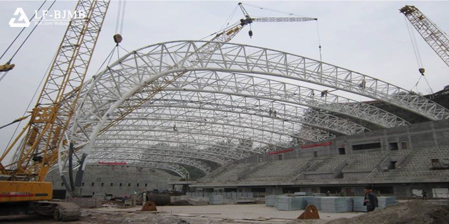 steel space truss swimming pool & diving hall 