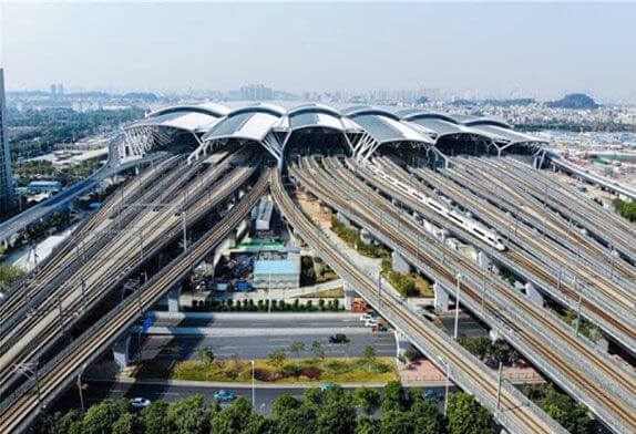 More and more high-speed rail stations in urban airports use steel space frame roofs