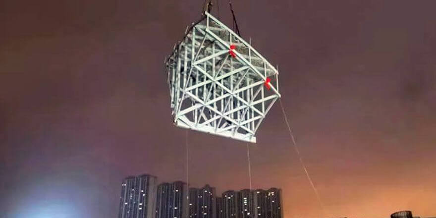 Space frame roof hoisting