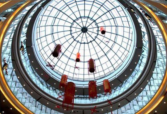 What are the commonly used shading methods for glass roofs of steel structure space frames?