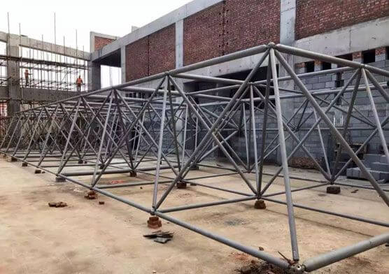 Steel Structure Roof of Long-Span High-Speed Railway Station