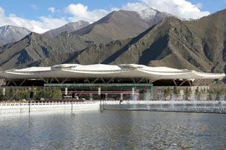 Pre engineered Steel Structure Roof Trusses For Exhibition Hall