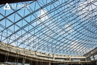 Construction method of bridleway bridge frame in super large roof steel space frame ( Part 1 )