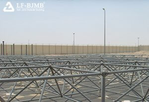 What is the difference between a space frame and a truss