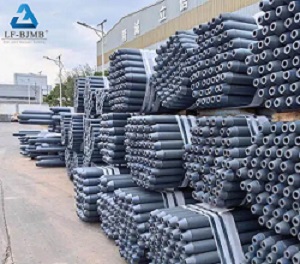 Stockpiled pre-finished steel tubular components for grid structure material supply-only procurement. When sourcing only raw fabricated parts without integrated design, coordination and erection oversight, projects face hidden risks including assembly mismatches, field modification and accumulated site execution costs, a pitfall avoided by LF-BJMB full structural subcontracting.